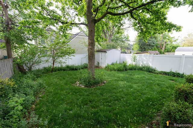 1564 Cole Street, Birmingham, MI 48009