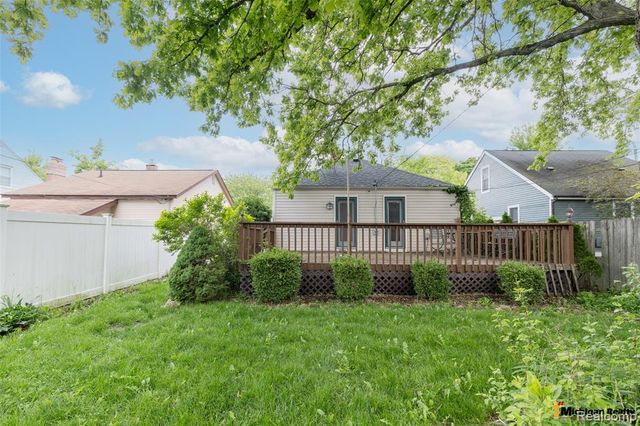 1564 Cole Street, Birmingham, MI 48009