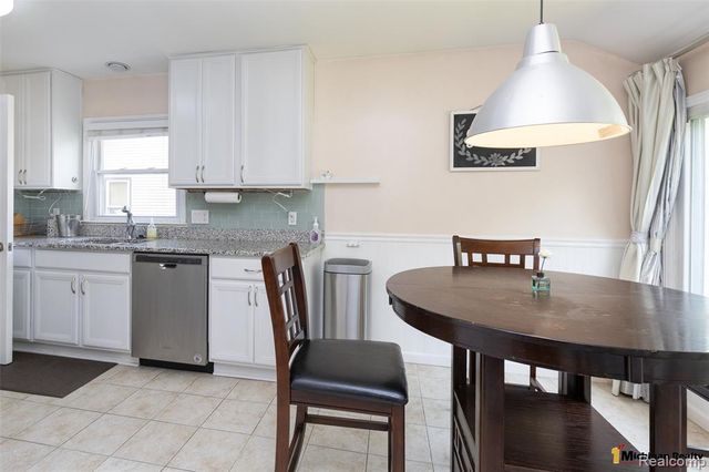 1564 Cole Street, Birmingham, MI 48009