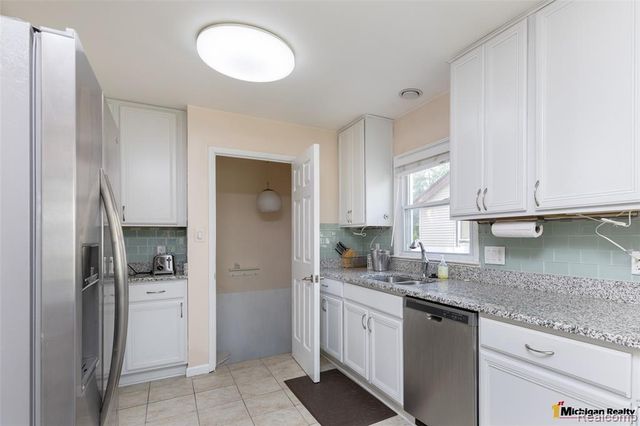 1564 Cole Street, Birmingham, MI 48009