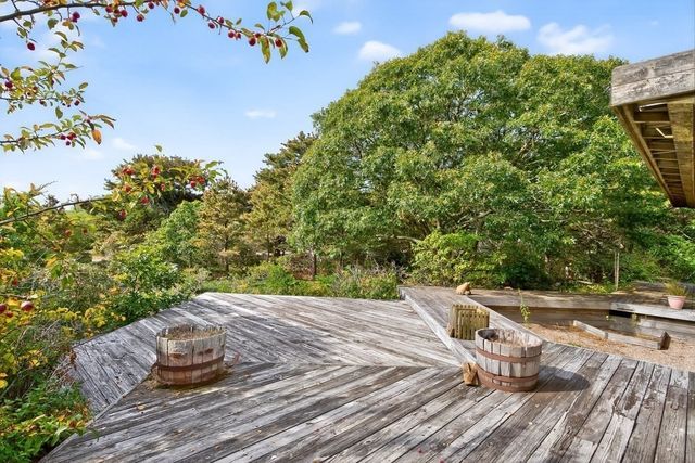 32 Twine Field Rd, Truro, MA 02666