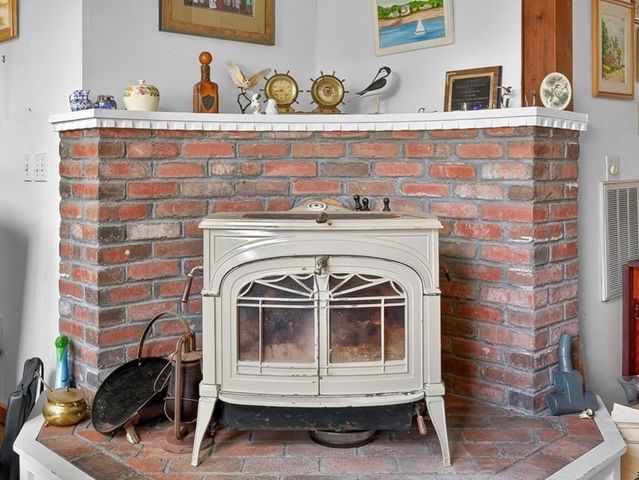 32 Twine Field Rd, Truro, MA 02666