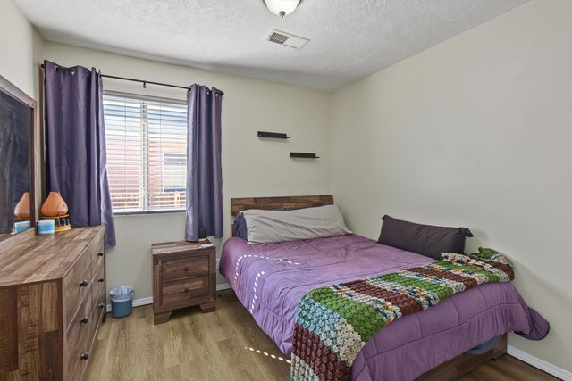 908 Somerset Meadows Drive NE, Rio Rancho, NM 87144