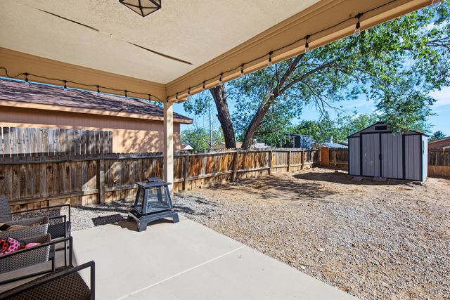 908 Somerset Meadows Drive NE, Rio Rancho, NM 87144