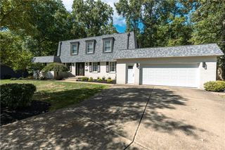 331 Verdant Lane, Canfield, OH 44406