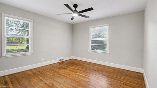4129 High Point Road, Winston-salem, NC 27107