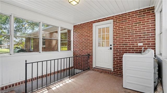 4129 High Point Road, Winston-salem, NC 27107