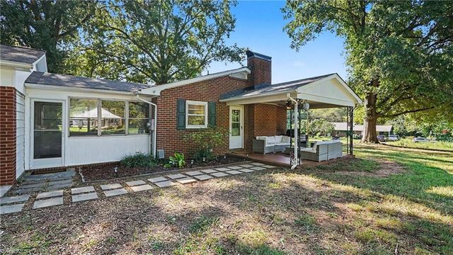4129 High Point Road, Winston-salem, NC 27107