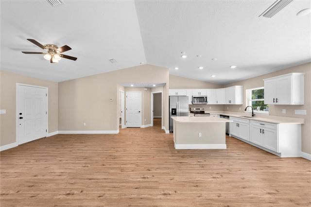 6042 NW 65TH STREET, Ocala, FL 34482