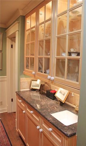 4130 Mercier Street, Kansas City, MO 64111