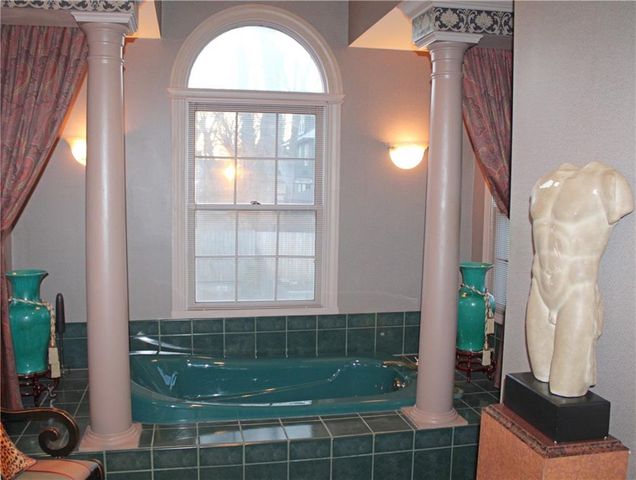 4130 Mercier Street, Kansas City, MO 64111