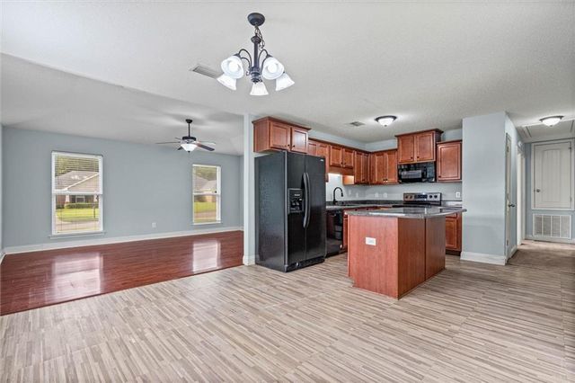 9612 Spring Meadow Drive S, Mobile, AL 36695