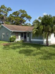 1720 SE Linpark Court, Port St. Lucie, Port St Lucie, FL 34952