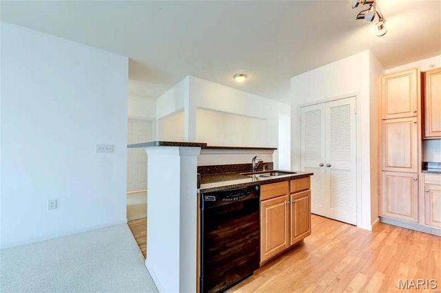 1270 Strassner Drive 3409, St Louis, MO 63144