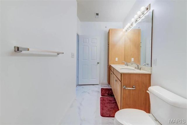 1270 Strassner Drive 3409, St Louis, MO 63144