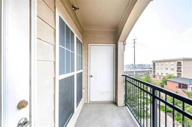1270 Strassner Drive 3409, St Louis, MO 63144