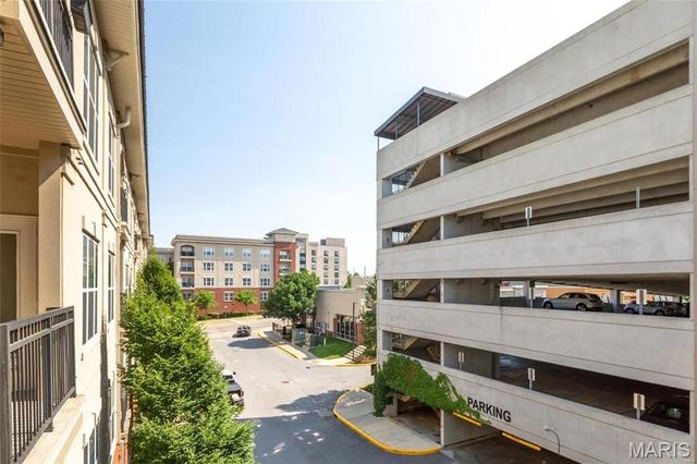 1270 Strassner Drive 3409, St Louis, MO 63144