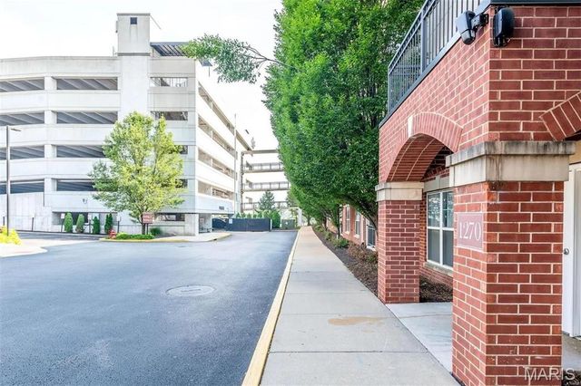 1270 Strassner Drive 3409, St Louis, MO 63144