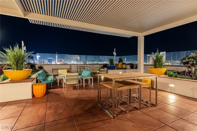 150 Las Vegas Boulevard 1608, Las Vegas, NV 89101