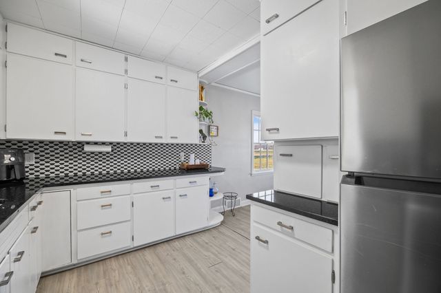 4836 NW Morningstar Drive, Des Moines, IA 50313