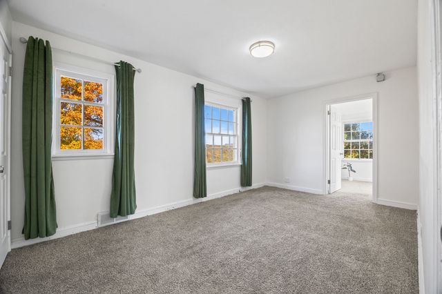 4836 NW Morningstar Drive, Des Moines, IA 50313