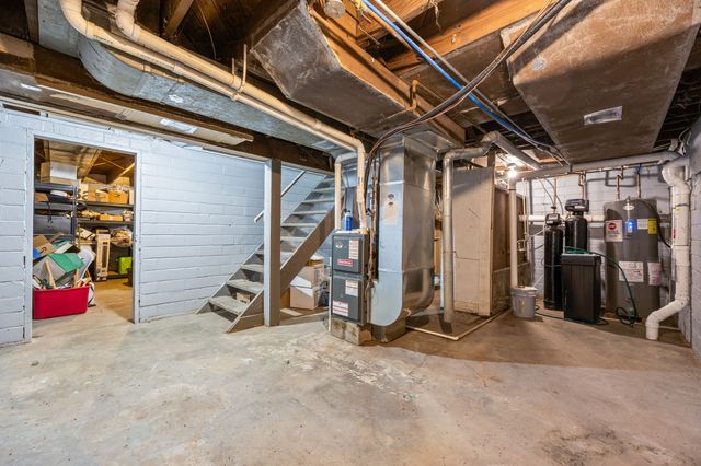 4836 NW Morningstar Drive, Des Moines, IA 50313