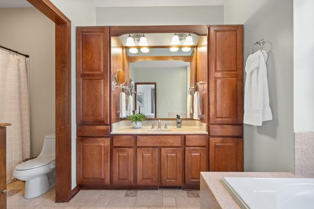 4497 Corner Road, Alexandria, OH 43001