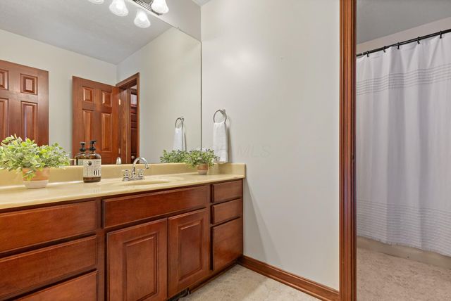 4497 Corner Road, Alexandria, OH 43001