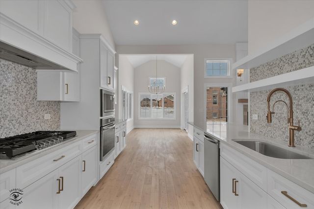 8858 Buffington Breakwater Drive, Frankfort, IL 60423