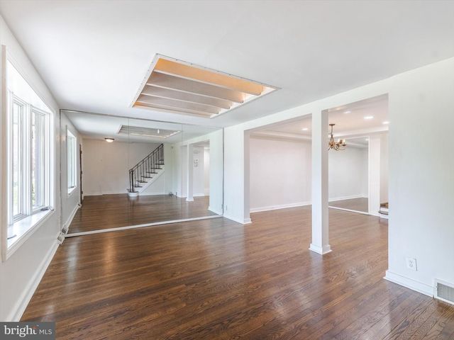289 FRIENDSHIP RD, Drexel Hill, PA 19026