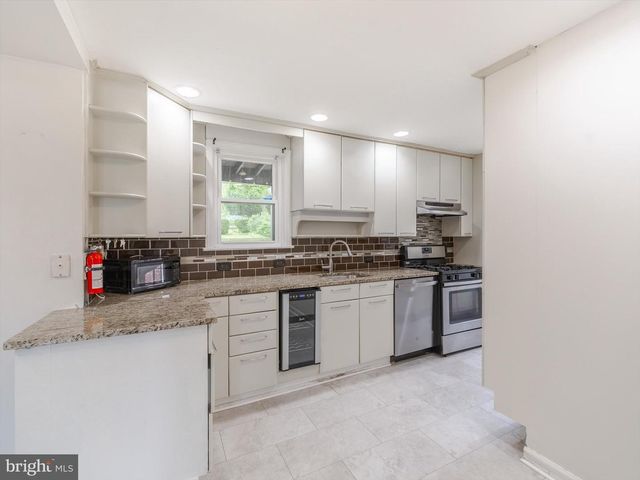 289 FRIENDSHIP RD, Drexel Hill, PA 19026