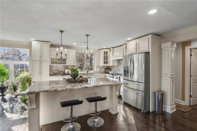 8430 Kickapoo Street, De Soto, KS 66018