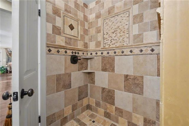 8430 Kickapoo Street, De Soto, KS 66018