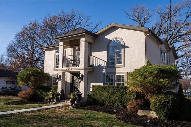 8430 Kickapoo Street, De Soto, KS 66018