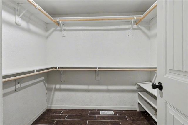 8430 Kickapoo Street, De Soto, KS 66018