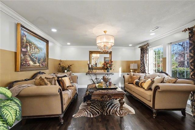 8430 Kickapoo Street, De Soto, KS 66018