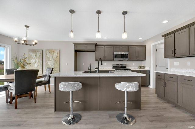 1016 Bryce Circle, Ligonier, IN 46767