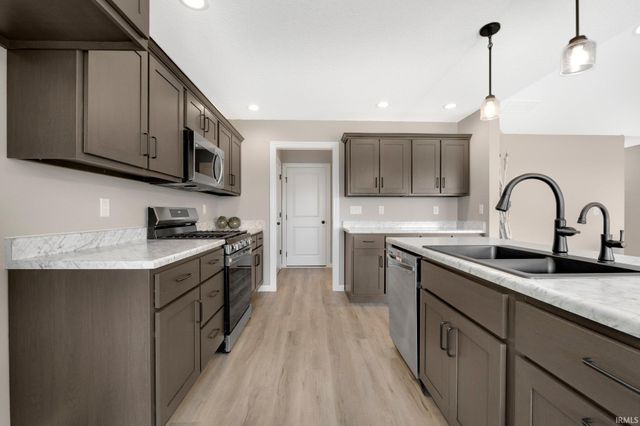 1016 Bryce Circle, Ligonier, IN 46767