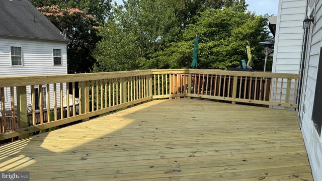 8915 ROYAL HANNAH LN, Fairfax, VA 22031