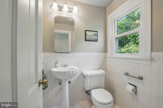 8130 WINDSOR DR, King George, VA 22485