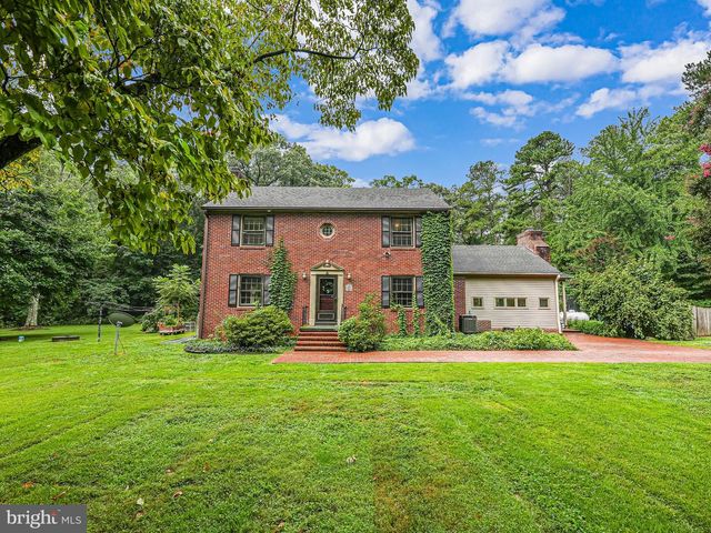 8130 WINDSOR DR, King George, VA 22485