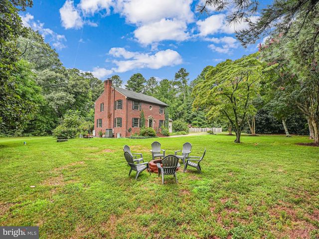 8130 WINDSOR DR, King George, VA 22485