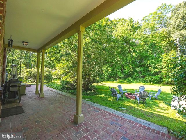 8130 WINDSOR DR, King George, VA 22485