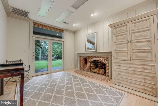 8130 WINDSOR DR, King George, VA 22485