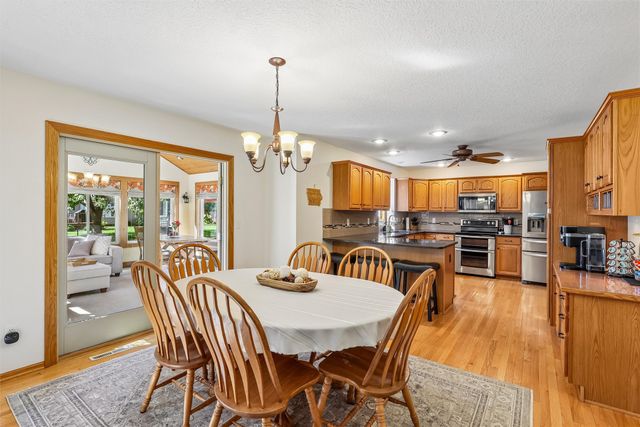 6312 NW 96th Street, Johnston, IA 50131