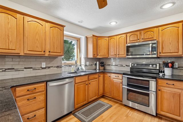 6312 NW 96th Street, Johnston, IA 50131