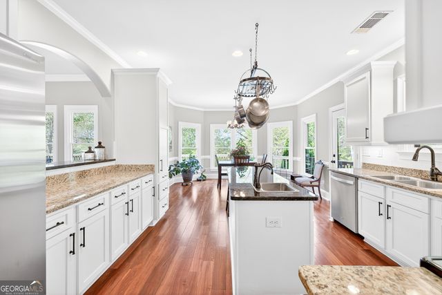 1121 Deer Trail, Bishop, GA 30621