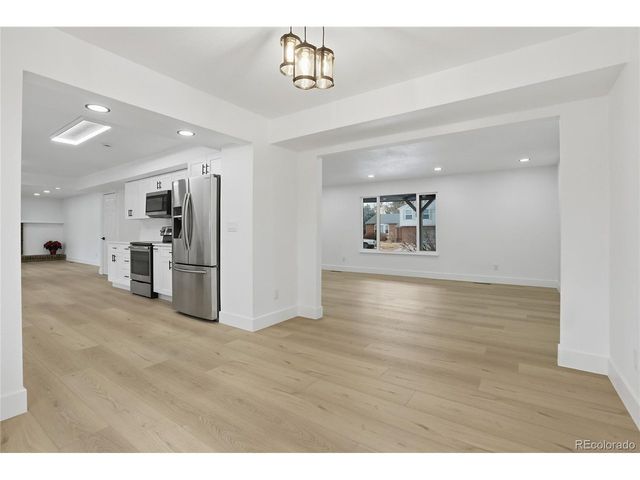 1056 E Nichols Ave, Centennial, CO 80122