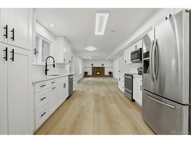 1056 E Nichols Ave, Centennial, CO 80122