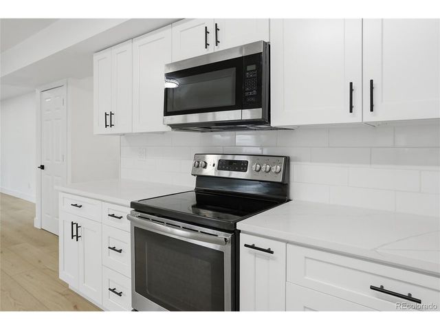 1056 E Nichols Ave, Centennial, CO 80122